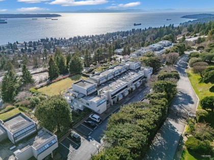 Photo 5 at 11 - 2238 Folkestone Way, Panorama Village, West Vancouver