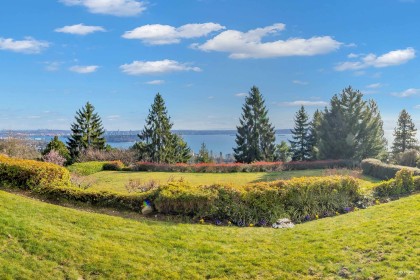 Photo 10 at 11 - 2238 Folkestone Way, Panorama Village, West Vancouver