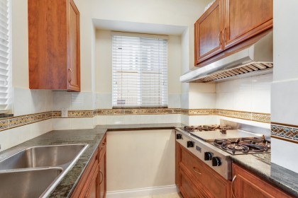 Photo 16 at 1088 W 42nd Avenue, South Granville, Vancouver West