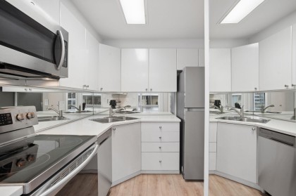 Photo 12 at 2208 - 1166 Melville Street, Coal Harbour, Vancouver West