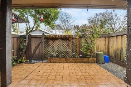 Photo 17 at 4 - 3301 W 16th Avenue, Kitsilano, Vancouver West