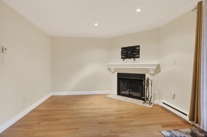 Photo 12 at 4 - 3301 W 16th Avenue, Kitsilano, Vancouver West