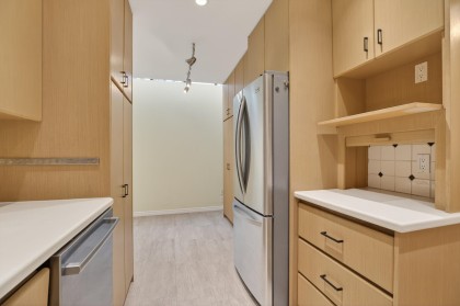 Photo 4 at 4 - 3301 W 16th Avenue, Kitsilano, Vancouver West