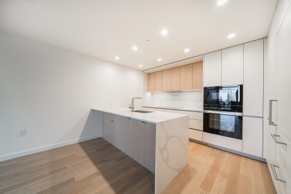 Photo 9 at 307 - 3963 Uplands Way, Cypress Park Estates, West Vancouver