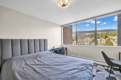 Photo 23 at 905 - 555 13th Street, Ambleside, West Vancouver