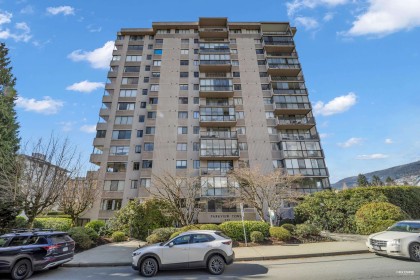 Photo 2 at 905 - 555 13th Street, Ambleside, West Vancouver
