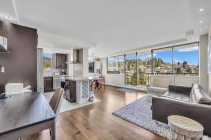 Photo 6 at 905 - 555 13th Street, Ambleside, West Vancouver