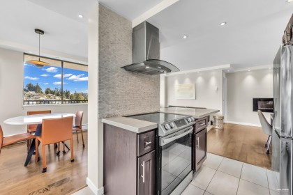 Photo 13 at 905 - 555 13th Street, Ambleside, West Vancouver