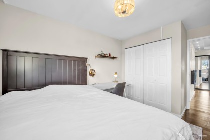 Photo 22 at 905 - 555 13th Street, Ambleside, West Vancouver