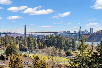 Photo 28 at 905 - 555 13th Street, Ambleside, West Vancouver