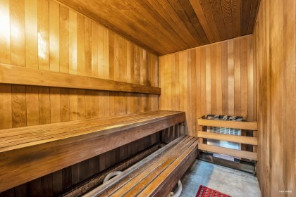 Photo 33 at 905 - 555 13th Street, Ambleside, West Vancouver