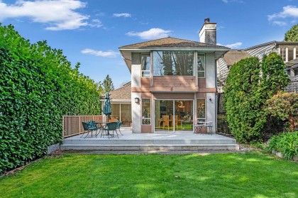 Photo 2 at 1006 Sinclair Street, Ambleside, West Vancouver