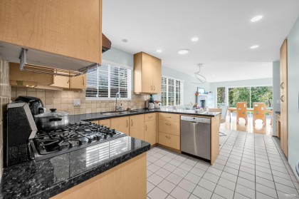 Photo 20 at 1006 Sinclair Street, Ambleside, West Vancouver