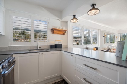 Photo 17 at 408 - 150 24th Street, Dundarave, West Vancouver