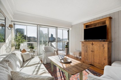 Photo 5 at 408 - 150 24th Street, Dundarave, West Vancouver