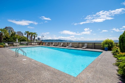 Photo 30 at 408 - 150 24th Street, Dundarave, West Vancouver