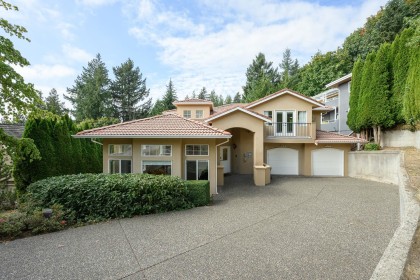 Photo 2 at 2757 Chelsea Court, Chelsea Park, West Vancouver
