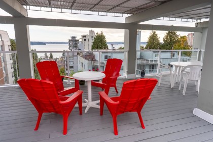 Photo 13 at 402 - 1750 Esquimalt Avenue, Ambleside, West Vancouver