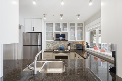 Photo 11 at W206 - 639 W 14th Avenue, Fairview VW, Vancouver West