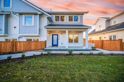 Photo 2 at 970 Park Drive, Marpole, Vancouver West