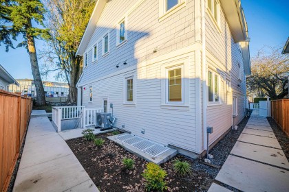 Photo 4 at 970 Park Drive, Marpole, Vancouver West