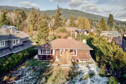 Photo 4 at 4386 Erwin Drive, Cypress, West Vancouver