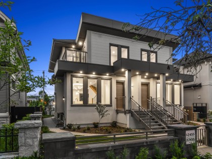 Photo 1 at 2455 W 10th Avenue, Kitsilano, Vancouver West