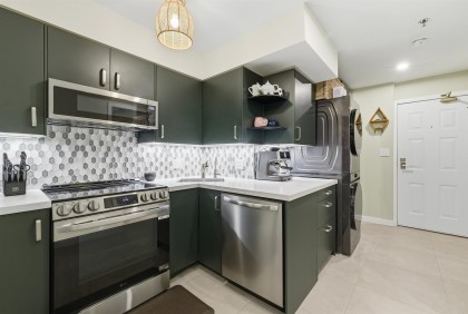 Photo 4 at 104 - 828 W 14th Avenue, Fairview VW, Vancouver West