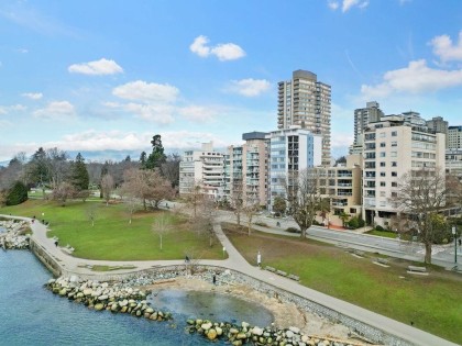 Photo 2 at 401 - 2015 Beach Avenue, West End VW, Vancouver West