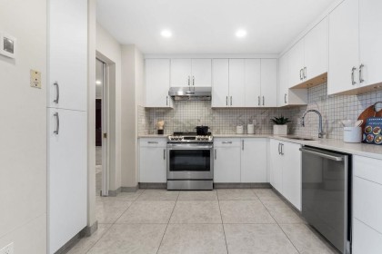 Photo 16 at 401 - 2015 Beach Avenue, West End VW, Vancouver West