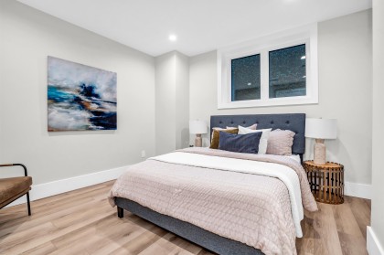 Photo 19 at 2380 Marine Drive, Dundarave, West Vancouver