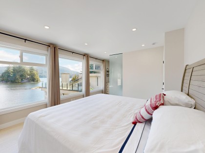 Photo 14 at 4545 Strathcona Road, Deep Cove, North Vancouver