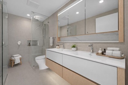 Photo 11 at 202 - 3963 Uplands Way, Cypress Park Estates, West Vancouver