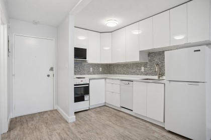 Photo 4 at 303 - 1717 W 13th Avenue, Fairview VW, Vancouver West