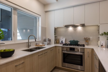 Photo 6 at 102 - 342 Mountain Highway, Lynnmour, North Vancouver