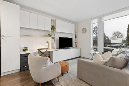 Photo 2 at 101 - 1550 Fern Street, Lynnmour, North Vancouver