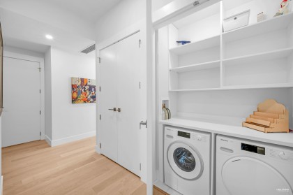 Photo 17 at 203 - 6697 Nelson Avenue, Horseshoe Bay WV, West Vancouver