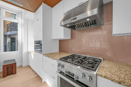 Photo 7 at 203 - 6697 Nelson Avenue, Horseshoe Bay WV, West Vancouver