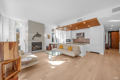 Photo 5 at 203 - 6697 Nelson Avenue, Horseshoe Bay WV, West Vancouver