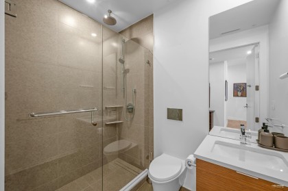 Photo 20 at 203 - 6697 Nelson Avenue, Horseshoe Bay WV, West Vancouver