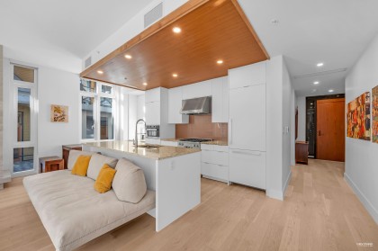 Photo 4 at 203 - 6697 Nelson Avenue, Horseshoe Bay WV, West Vancouver