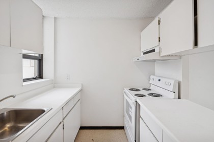 Photo 11 at 301 - 1995 Beach Avenue, West End VW, Vancouver West