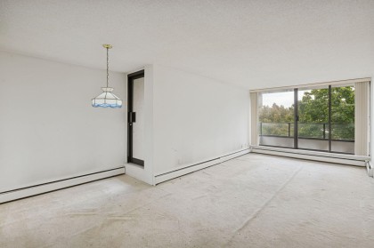 Photo 4 at 301 - 1995 Beach Avenue, West End VW, Vancouver West