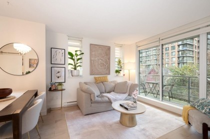 Photo 2 at 406 - 1133 Homer Street, Yaletown, Vancouver West