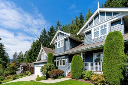 Photo 3 at 906 Prospect Avenue, Canyon Heights NV, North Vancouver