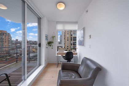 Photo 16 at 1305 - 1133 Homer Street, Yaletown, Vancouver West