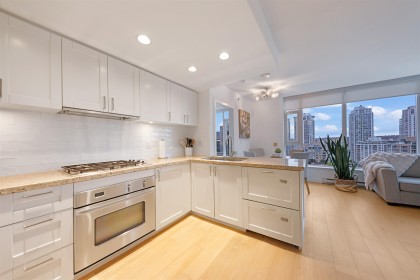 Photo 3 at 1305 - 1133 Homer Street, Yaletown, Vancouver West