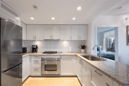 Photo 9 at 1305 - 1133 Homer Street, Yaletown, Vancouver West