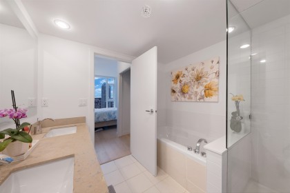 Photo 18 at 1305 - 1133 Homer Street, Yaletown, Vancouver West