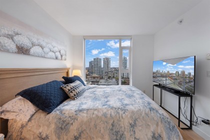 Photo 11 at 1305 - 1133 Homer Street, Yaletown, Vancouver West